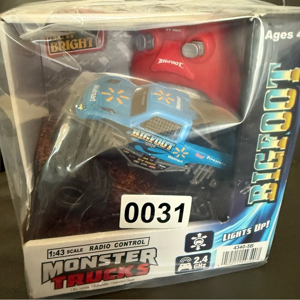 Bigfoot Blue Spark Monster Remote Control Truck , Ships next day , NIB‎